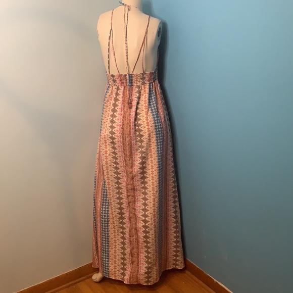 Lulu’s maxi halter dress with gathered back - Picture 5 of 9